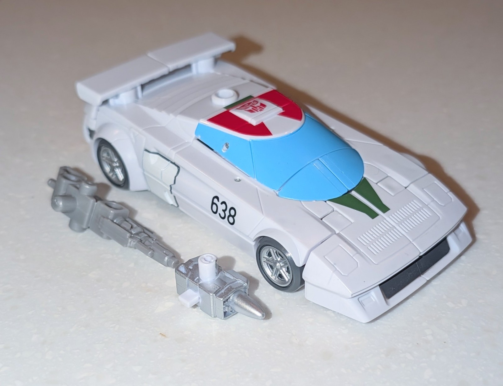 Transformers Legacy Wheeljack complete deluxe Autobots Stand United