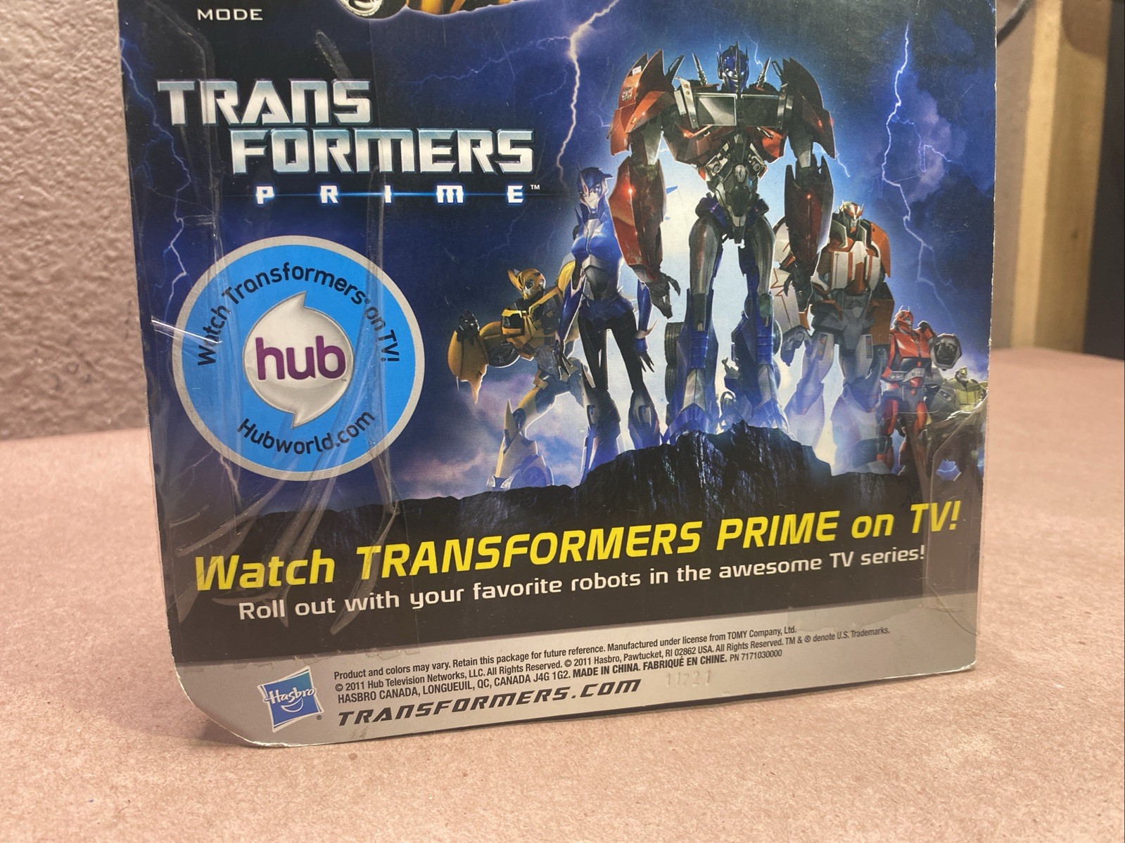 Transformers Prime First Edition Deluxe Class Autobot Bumblebee New