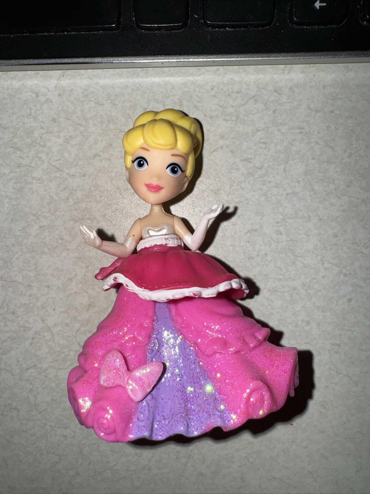Cinderella, Disney Princess Snap Ins, 3&Prime; Figure with Pink Dress$