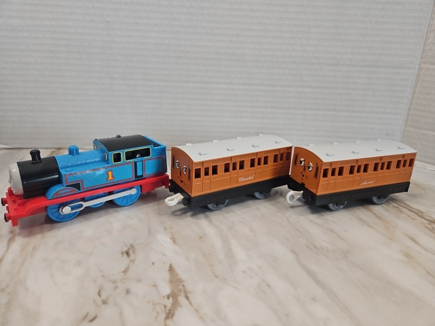 Tomy Thomas Plarail Thomas with Coaches Annie and Clarabel