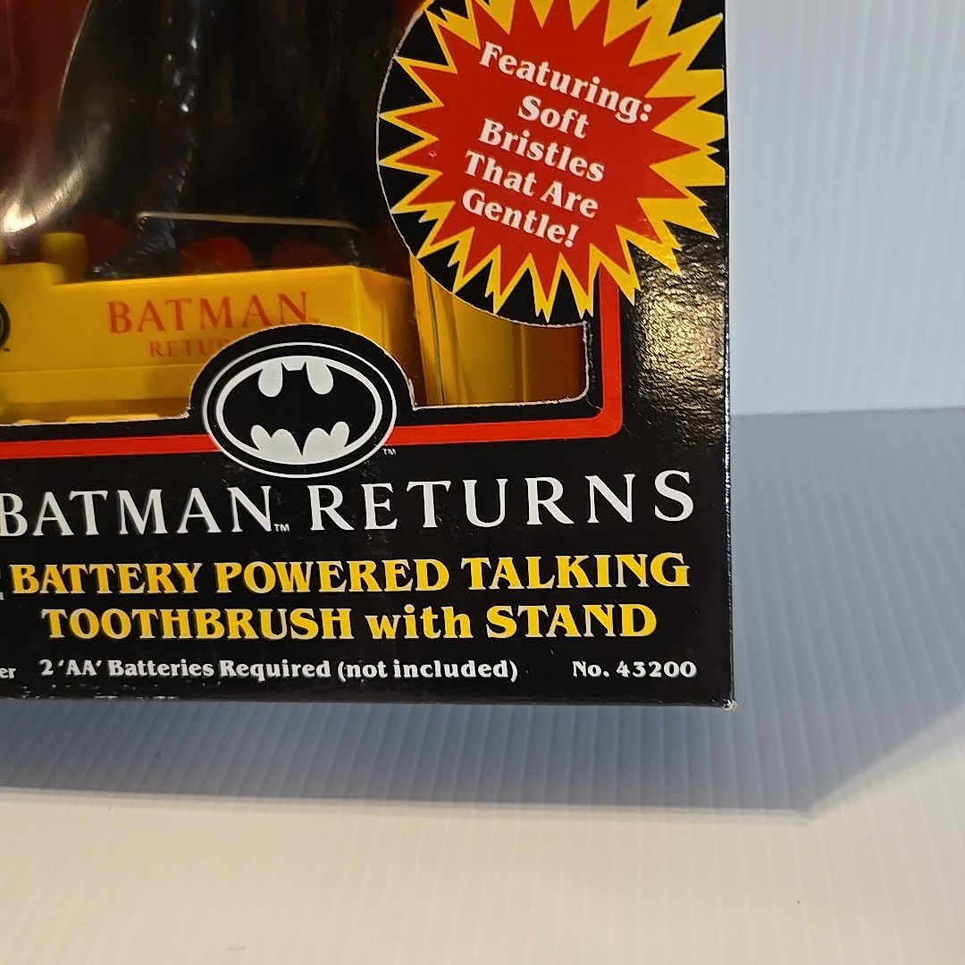 JANEX NEW Batman Returns Battery Powered Talking Toothbrush /Stand Vintage