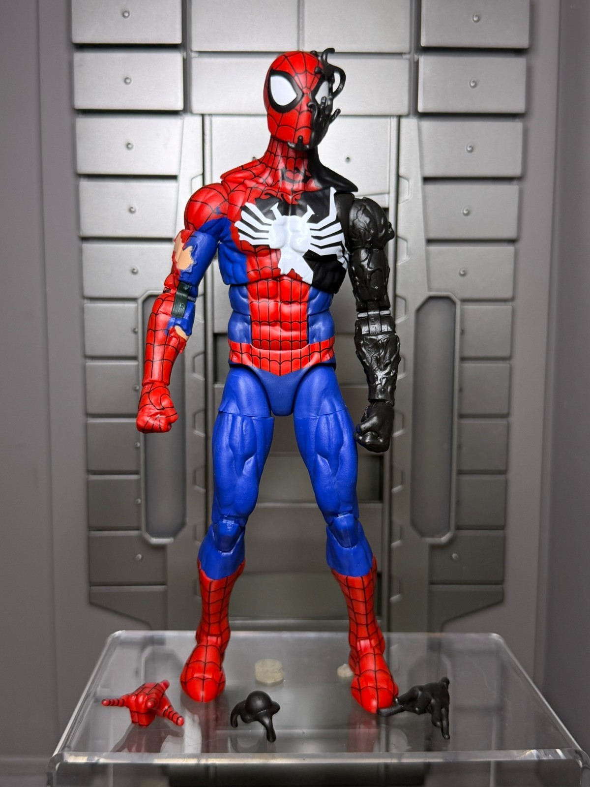 Marvel Legends Retro 6&Prime; Figure Secret Wars – Spider-Man Alien Costume loose