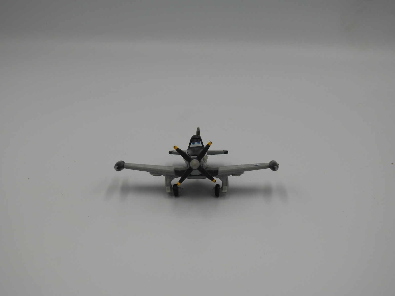 Disney Pixar Planes JOLLY WRENCHES DUSTY Crophopper