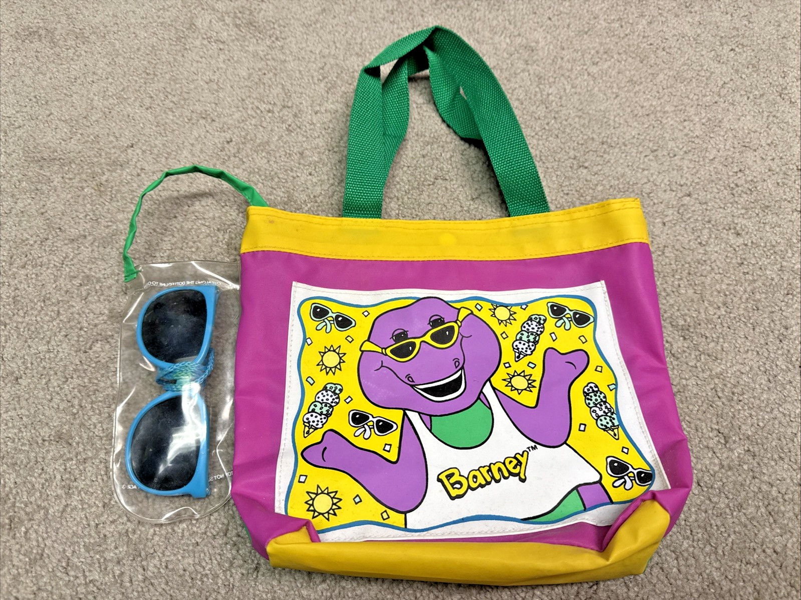 Barney The Dinosaur Tote Bag 1992 The Lyons Group w/ Sunglasses Vintage 90&rsquo;s