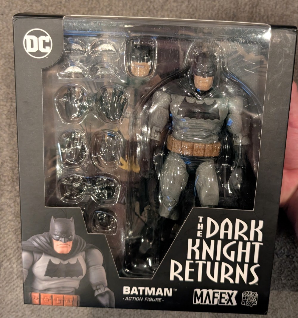 MAFEX No. 106 Batman The Dark Knight Returns Action Figure Black Gray Brown