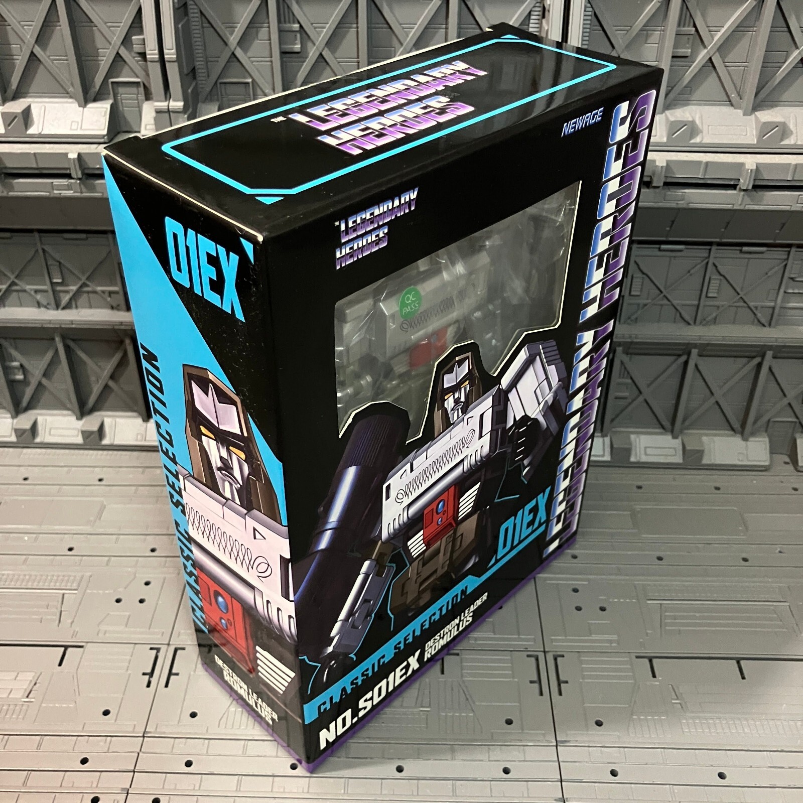 NewAge S-01EX Romulus, Toy version Megatron