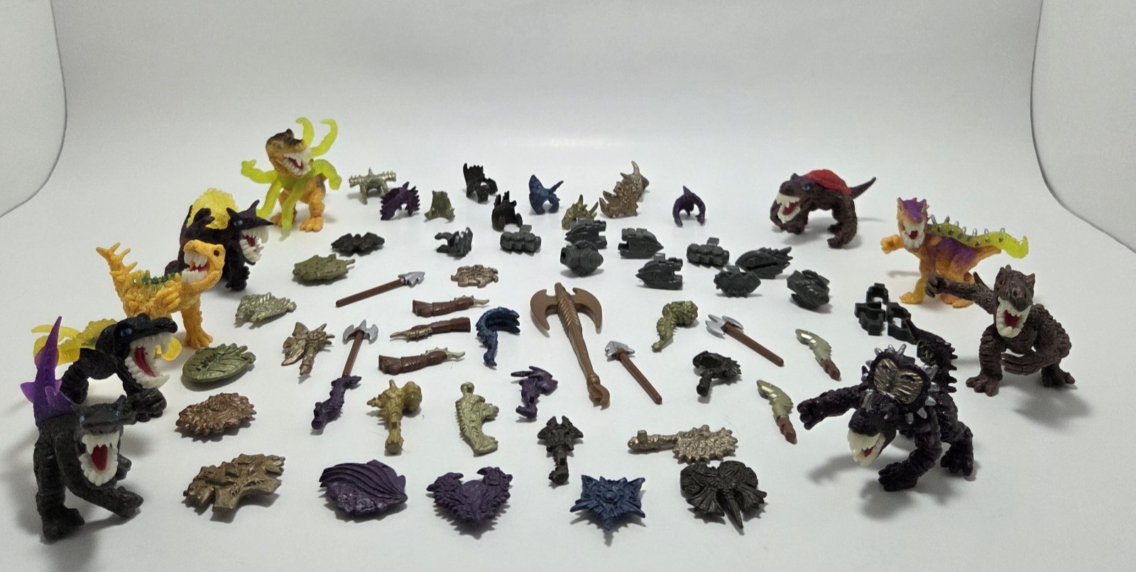Predasaurs DNA Fusion mix lot of 9 figures & 58 accessories