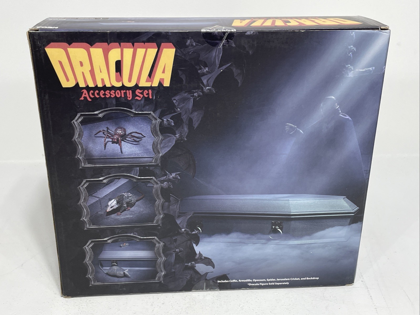 NECA Universal Monsters Ultimate Count Dracula 7&Prime; Figure Accessory Set