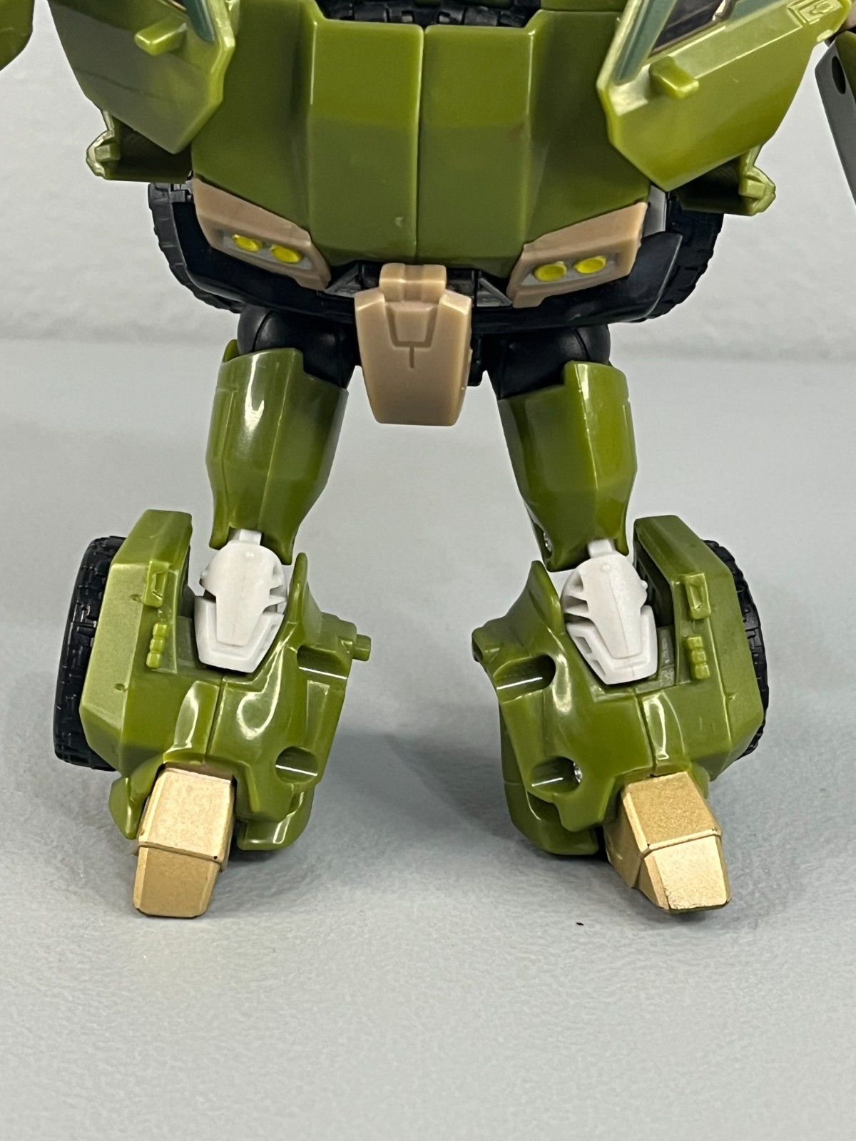 Hasbro Transformers Prime 2011 First Edition Voyager Class Bulkhead