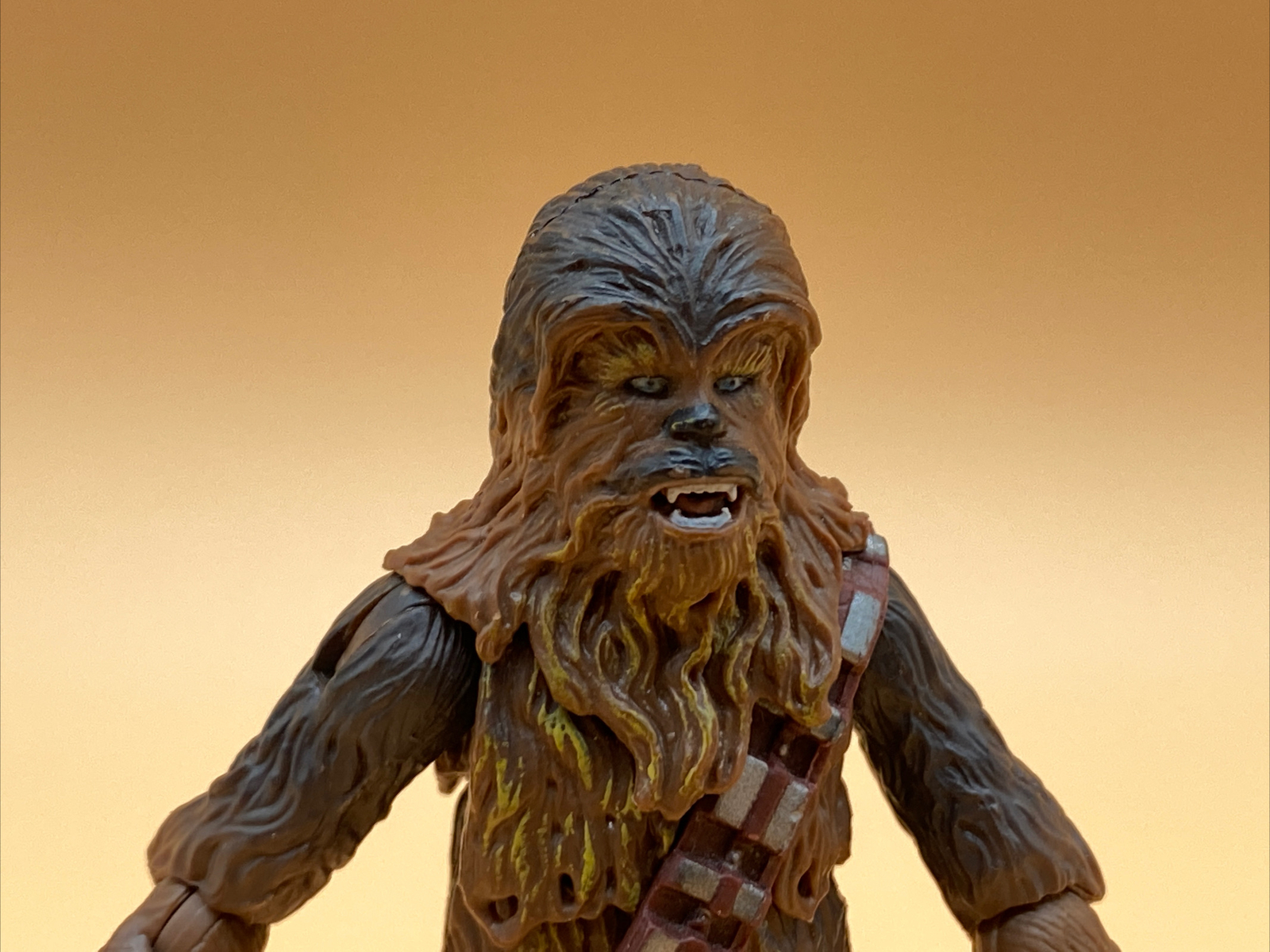 2004 Star Wars Hasbro Chewbacca 4.75in Loose Action Figure Brown Collectors