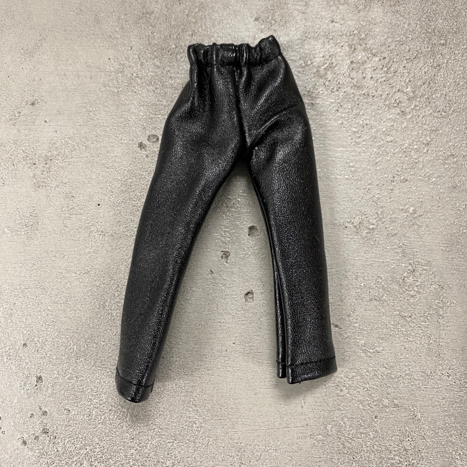 SU-WE-LPT: 1/12 faux Leather pants for 7&Prime; WWE or 6&Prime; muscular figure
