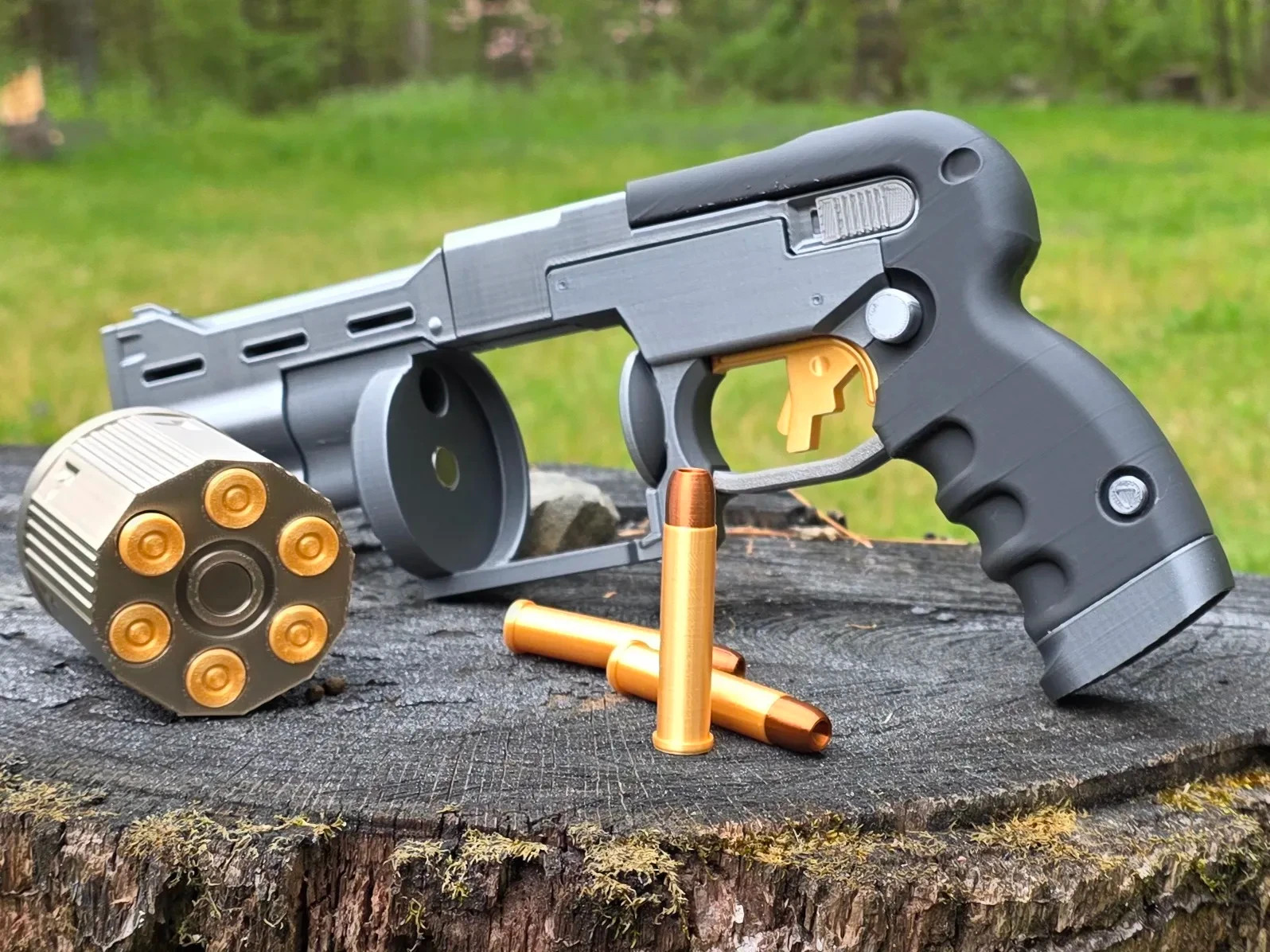 Cyberpunk 2077 – Darra Polytechnic DR-5 Nova Revolver 1:1 Prop Cosplay Costume