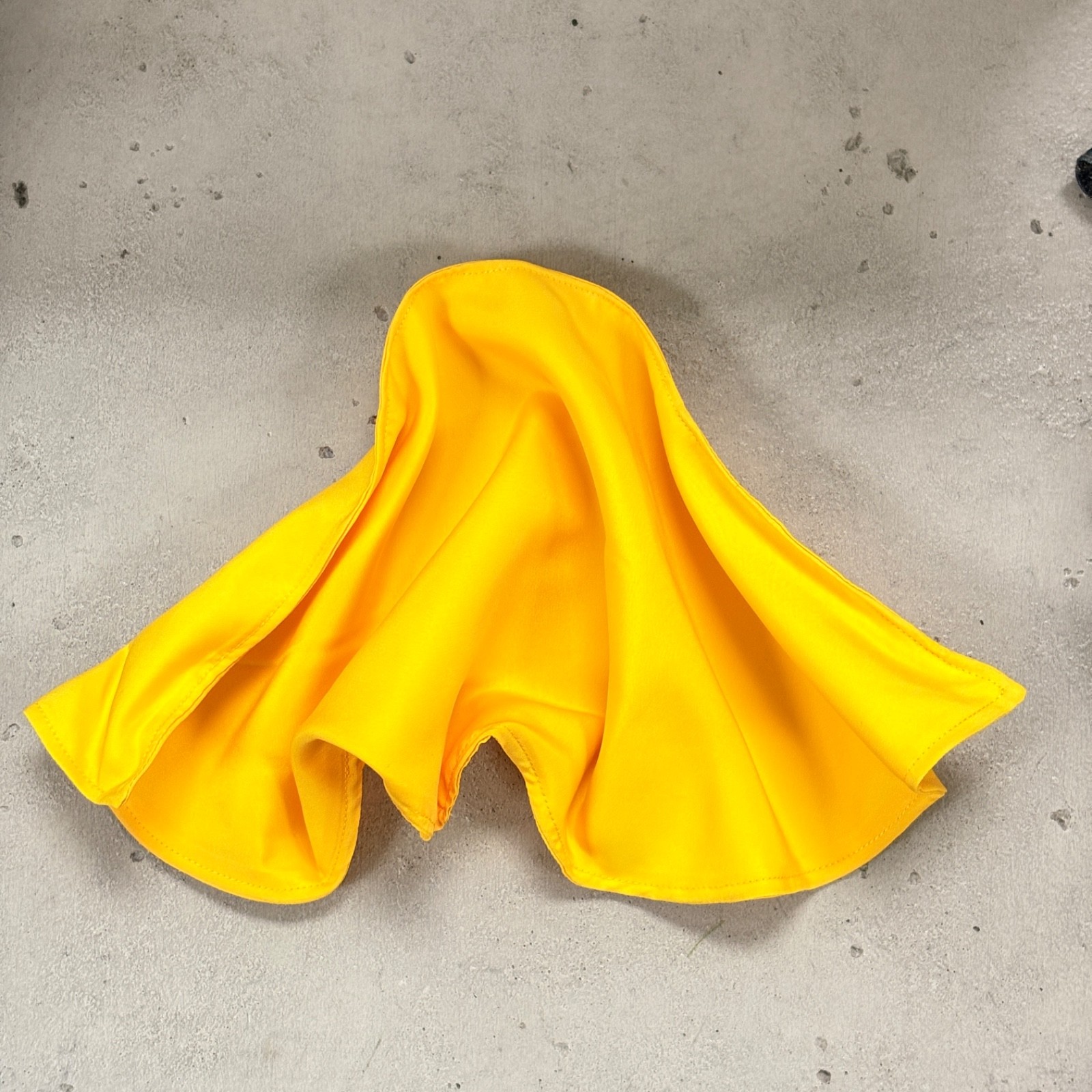 PB-C-YEL: 1/12 scale Yellow wired cape for 6&Prime; action figure