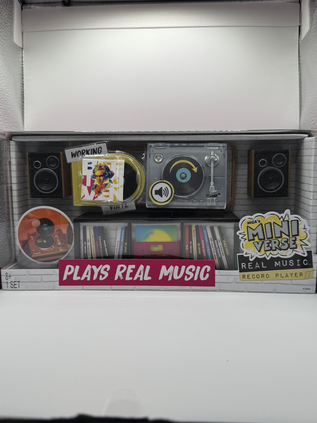 MGA&rsquo;s Miniverse Real Music Record Player Mini Collectibles Mini Playable Record