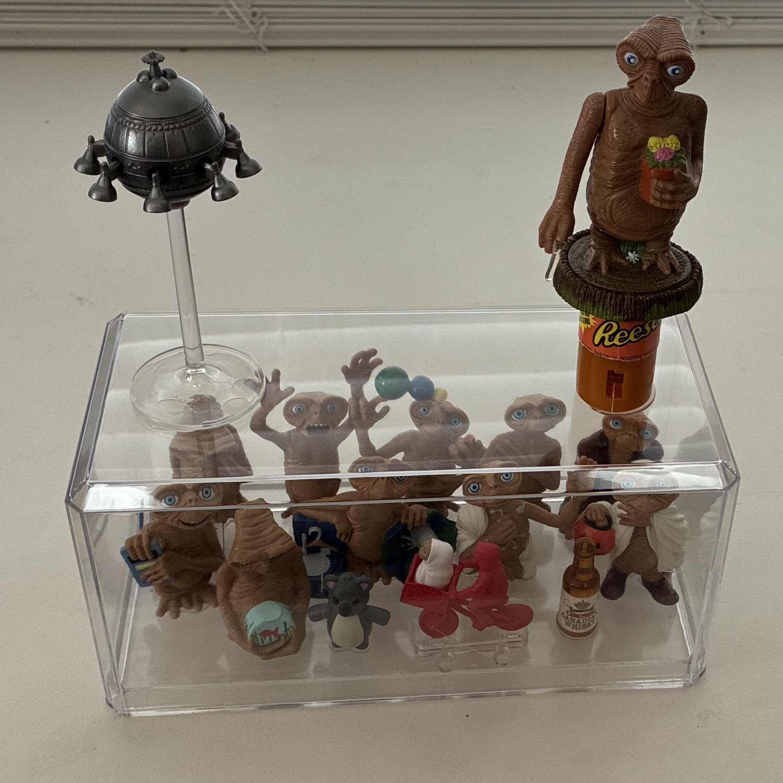 E.T. the Extra-Terrestrial E.T. Figure Set Lot w/ Accessories (Bicycle, Jar)