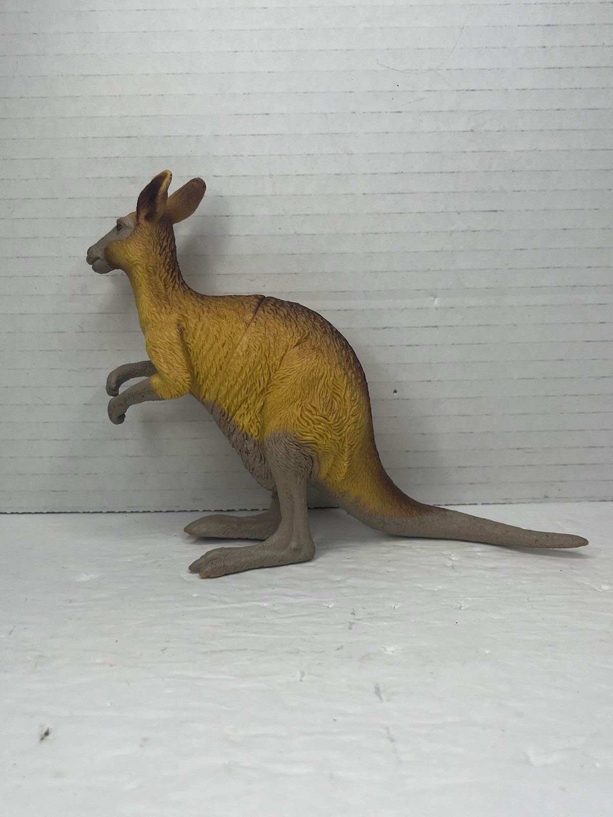 Vintage Plastic Animal Toy Lot Figurine Kangaroo Dingo Koala Australia