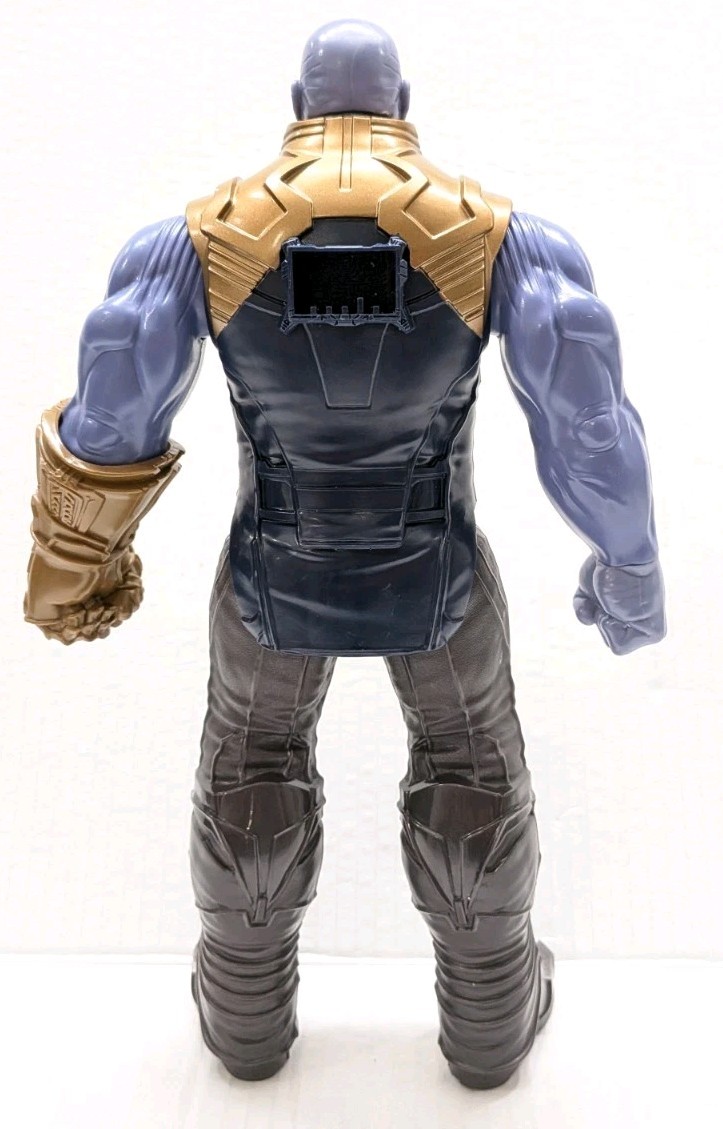 Thanos Avengers Infinity War 12&Prime; Action Figure Titan Hero 2017 Marvel