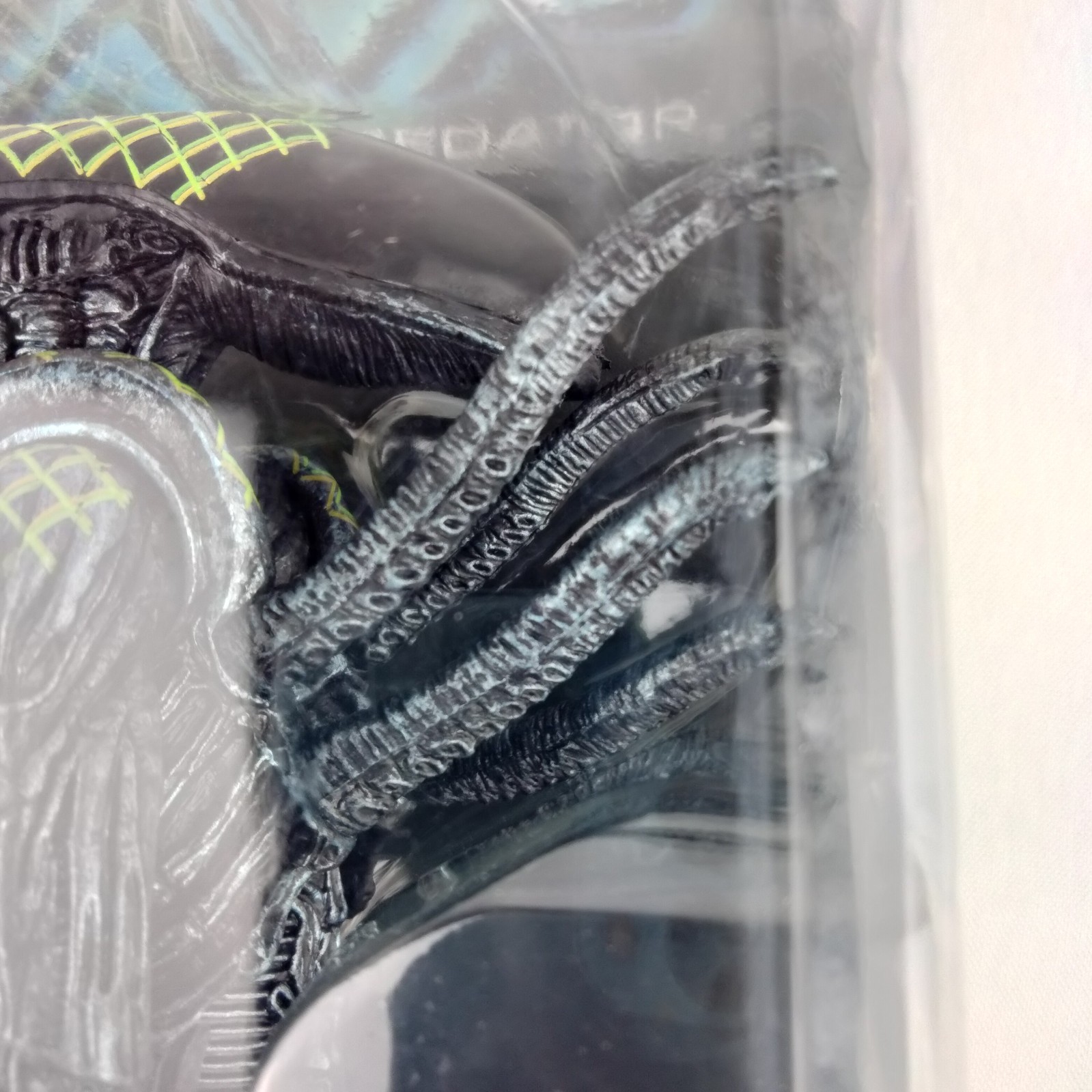 NECA AVP Alien vs Predator Grid Alien 12&Prime; 1:12 Series 7 Toy Action Figure – BNIB