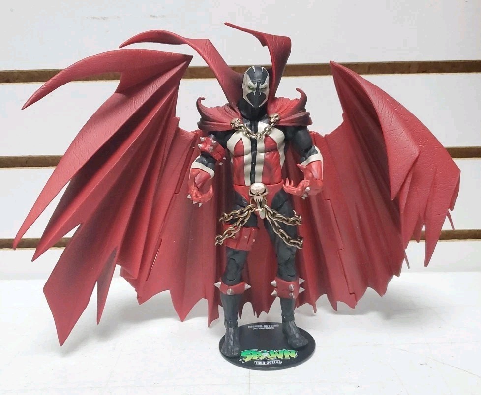 2020 McFarlane Toys (Kickstarter) Classic Spawn Figure w/Comic Book, Pre-Owned