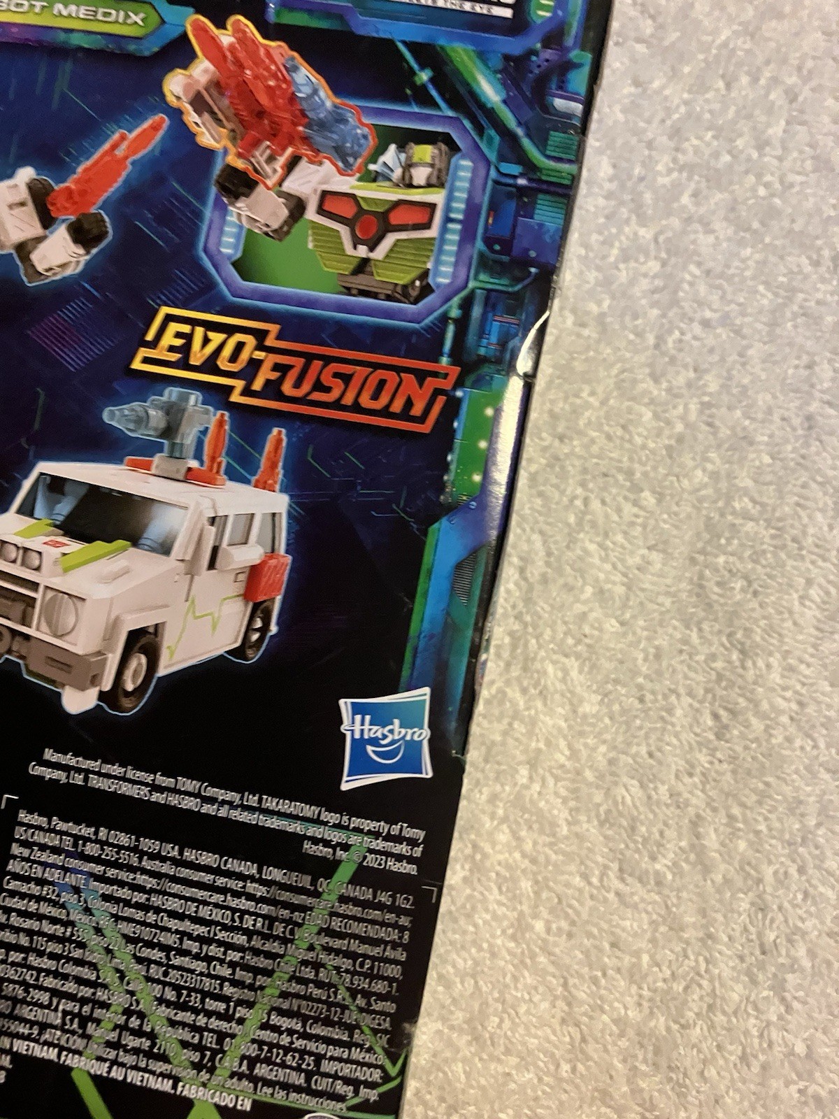 Hasbro Transformers Legacy Evolution Walgreens Excl. Deluxe Class Autobot Medix