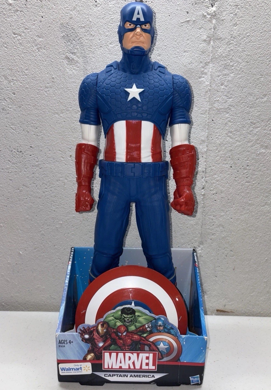 2015 HASBRO MARVEL AVENGERS CAPTAIN AMERICA 20&Prime; action figure Walmart exclusive