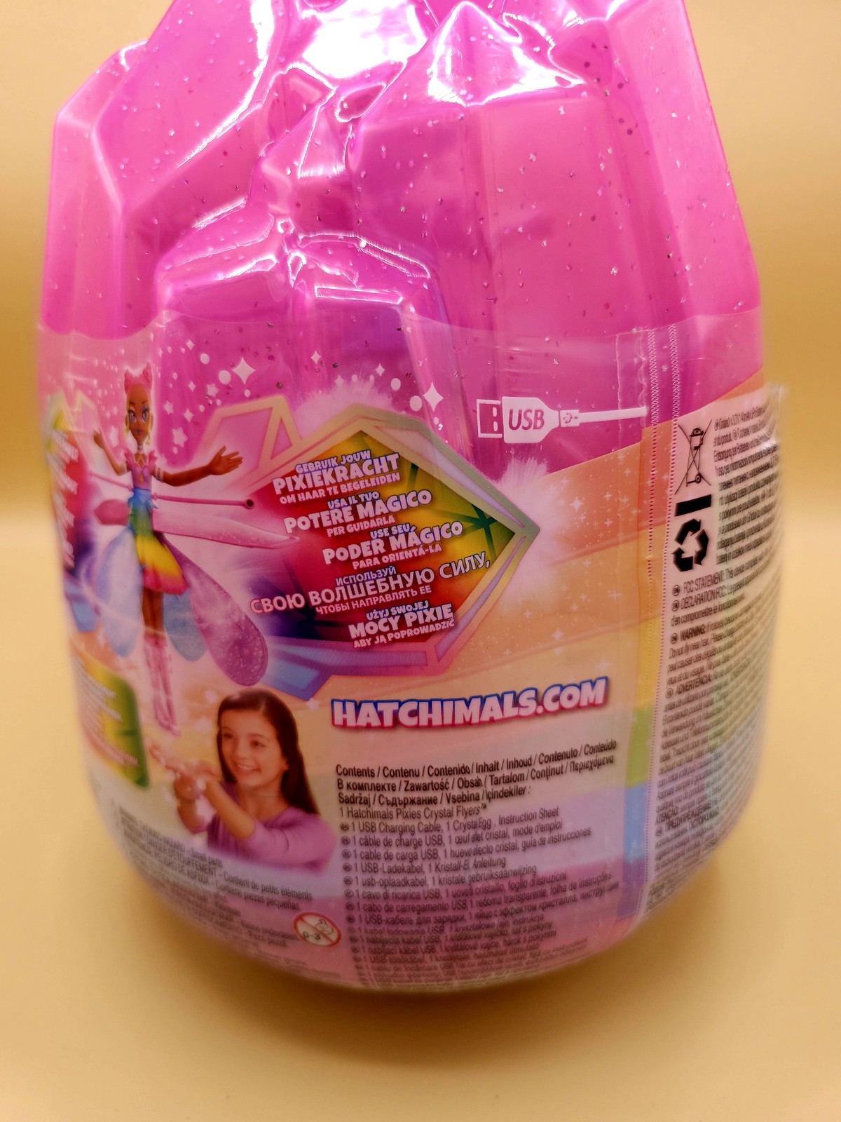 Hatchimals Crystal Flyers Rainbow Glitter Idol Flying Toy Lights Magical Sealed
