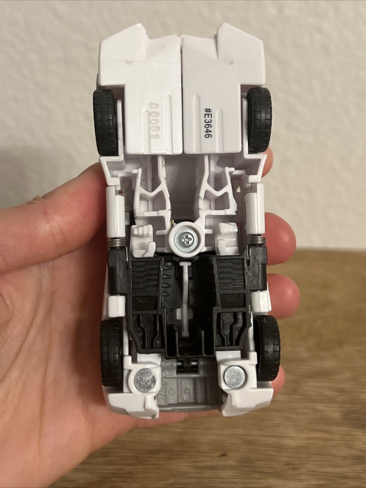 Wheeljack Transformer 4.5” Action Figure Plastic Autobot Robot Toy
