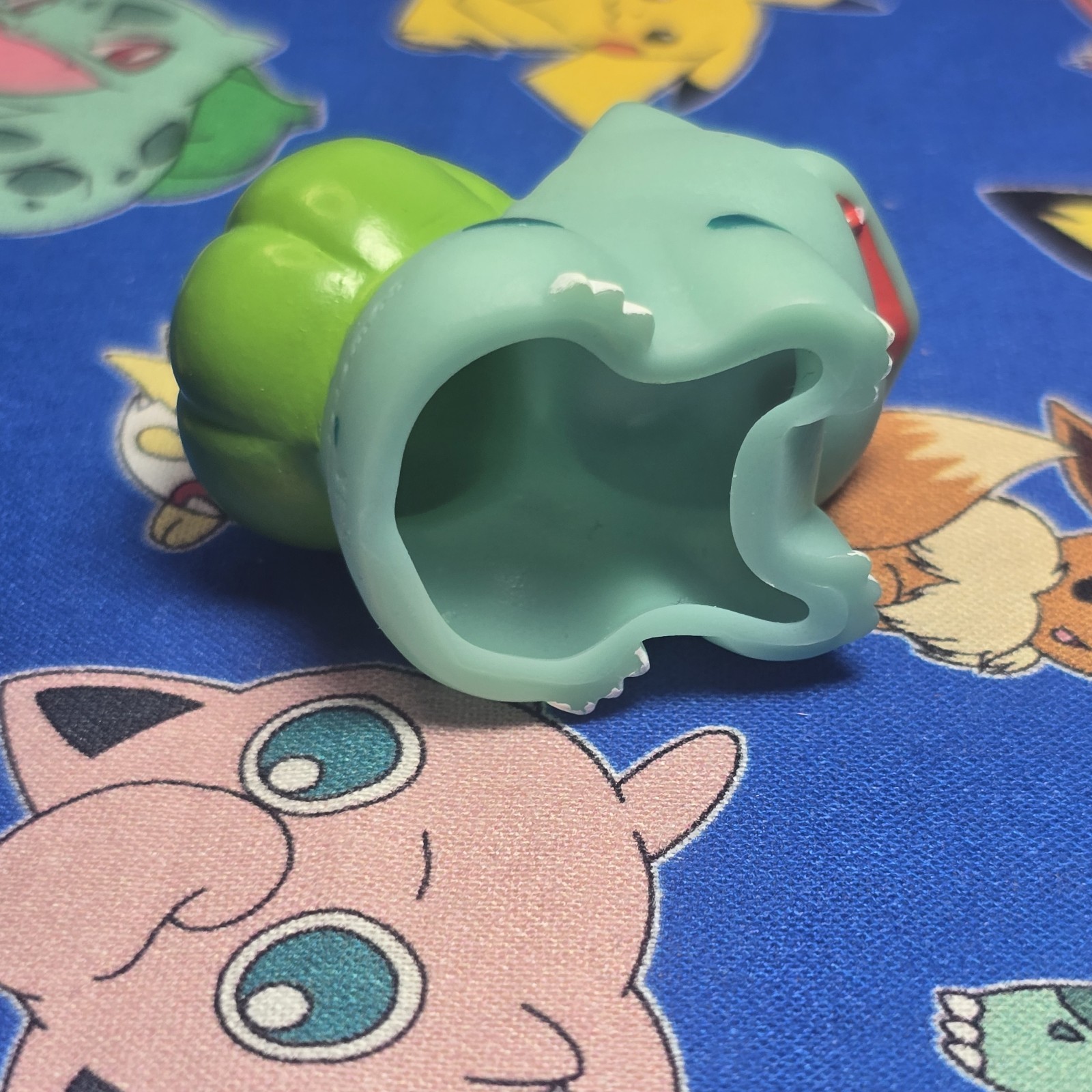 Pokemon Bulbasaur Figure Finger Puppet 2013 Nintendo Bandai Japan USA Seller Toy