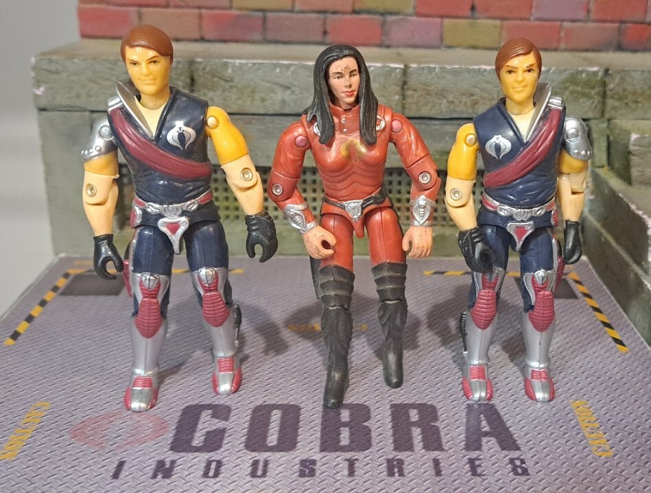 GI JOE ~ 2002 TOMAX & XAMOT with BARONESS ~ TIGHT JOINTS & UNCRACKED ELBOWS