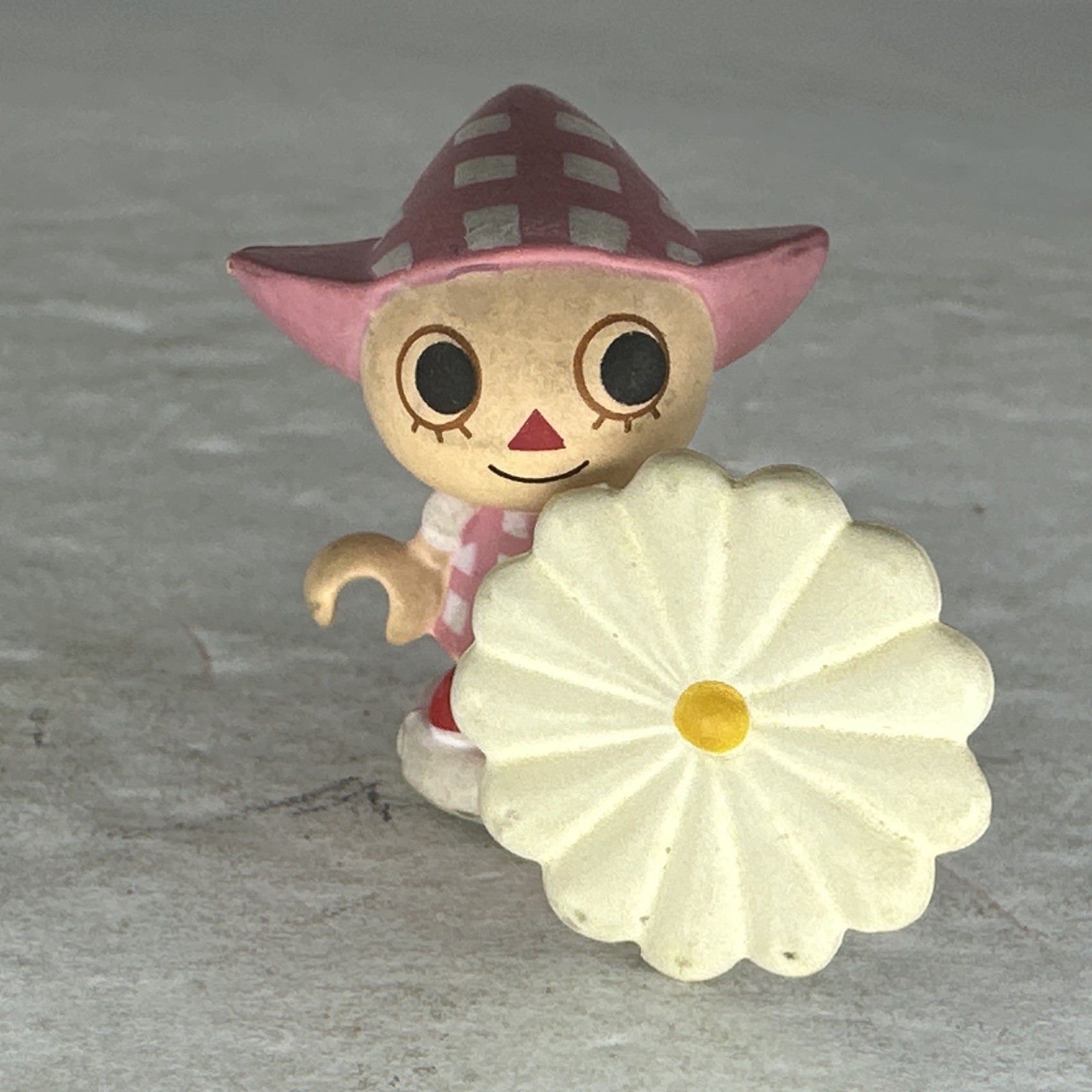 2001 Animal Crossing 1&Prime; Pink Dress Villager Girl w/ Petal Parasol Mini Figures