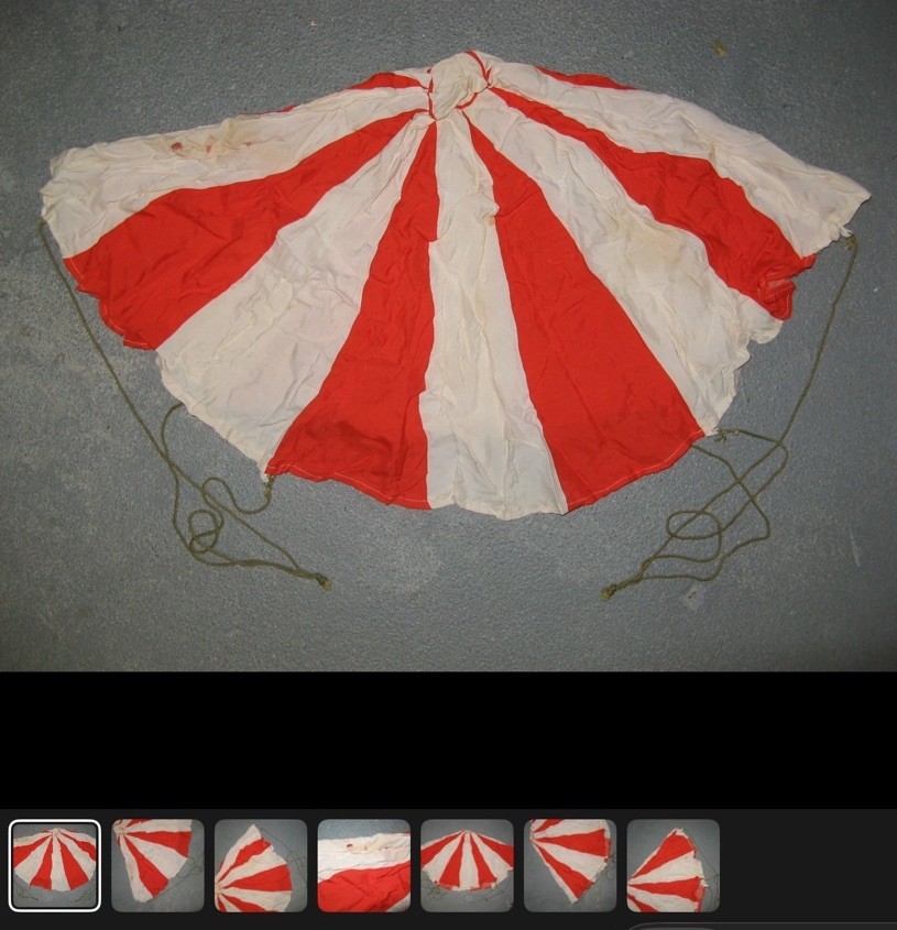 GI Joe Fighter Pilot PARACHUTE PACK And Parachute