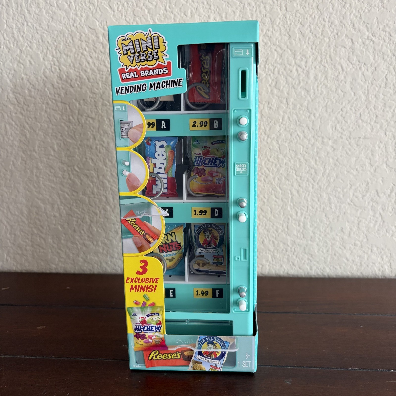 MGA&rsquo;s Miniverse Real Brands VENDING MACHINE Teal NIB SEALED + orig MGA box