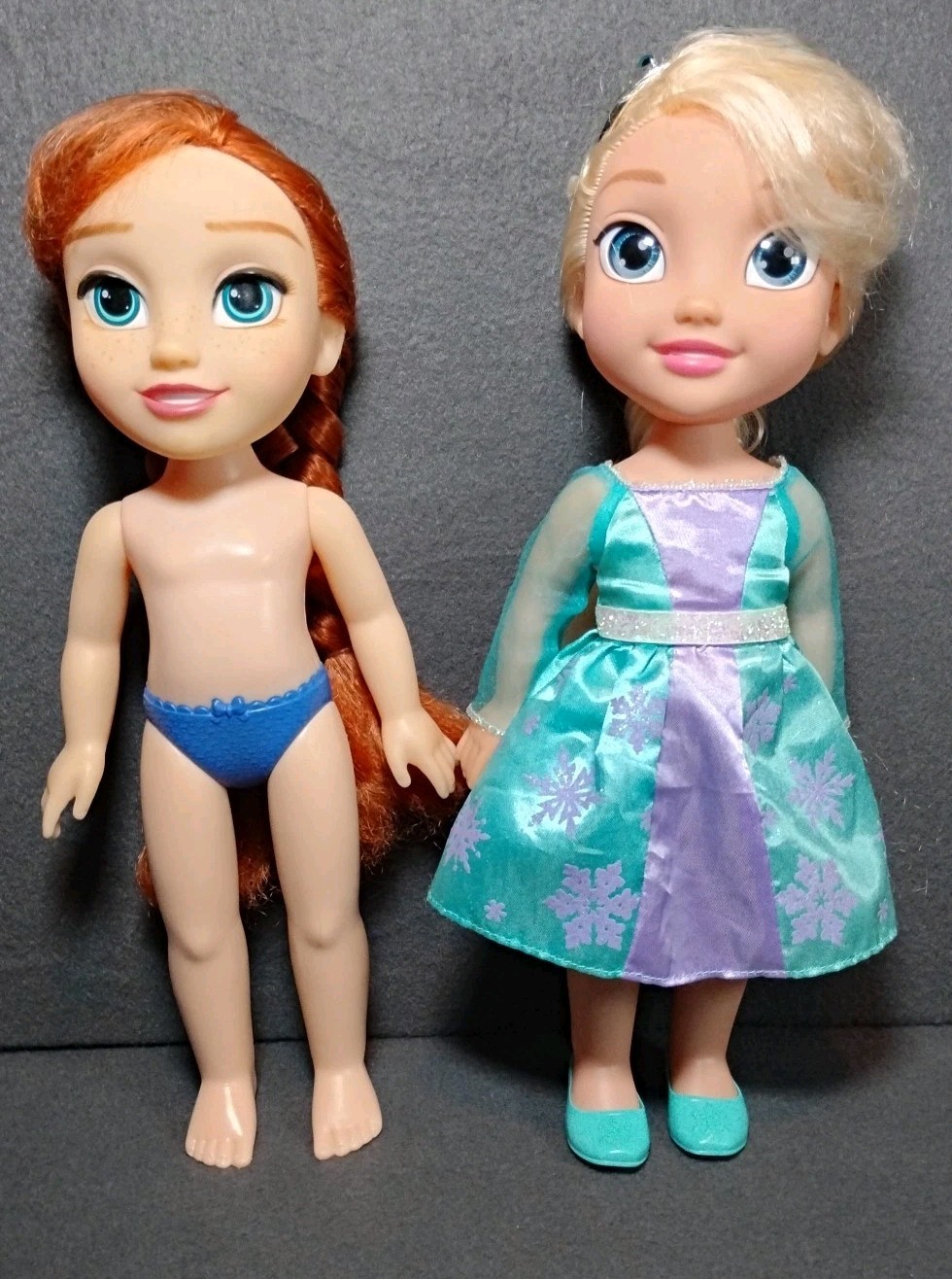 Jakks Pacific Disney Frozen Elsa and Anna 14&Prime; Toddler Dolls
