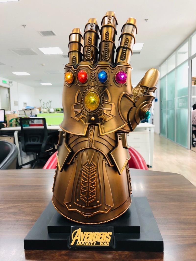 HCMY Thanos Infinity Gauntlet Full Metal 1:1 Wearable Cosplay Statue LED Instock