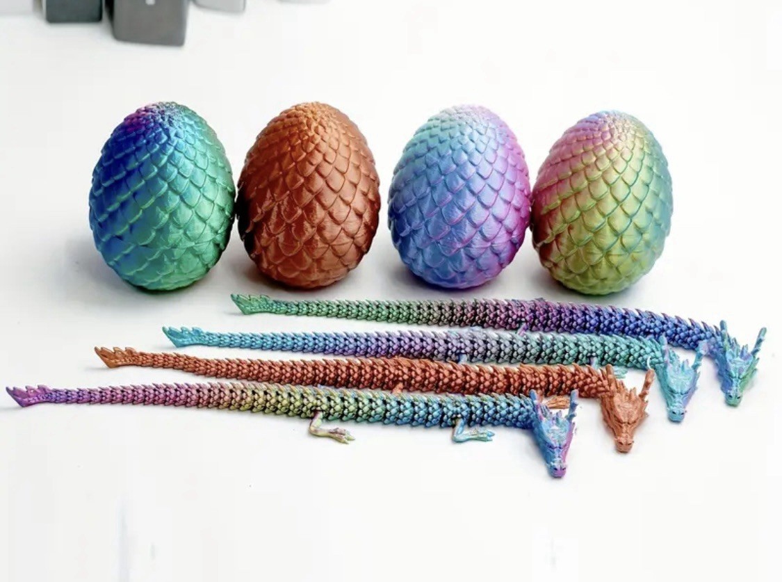 3D Printed Articulated Dragon in Egg