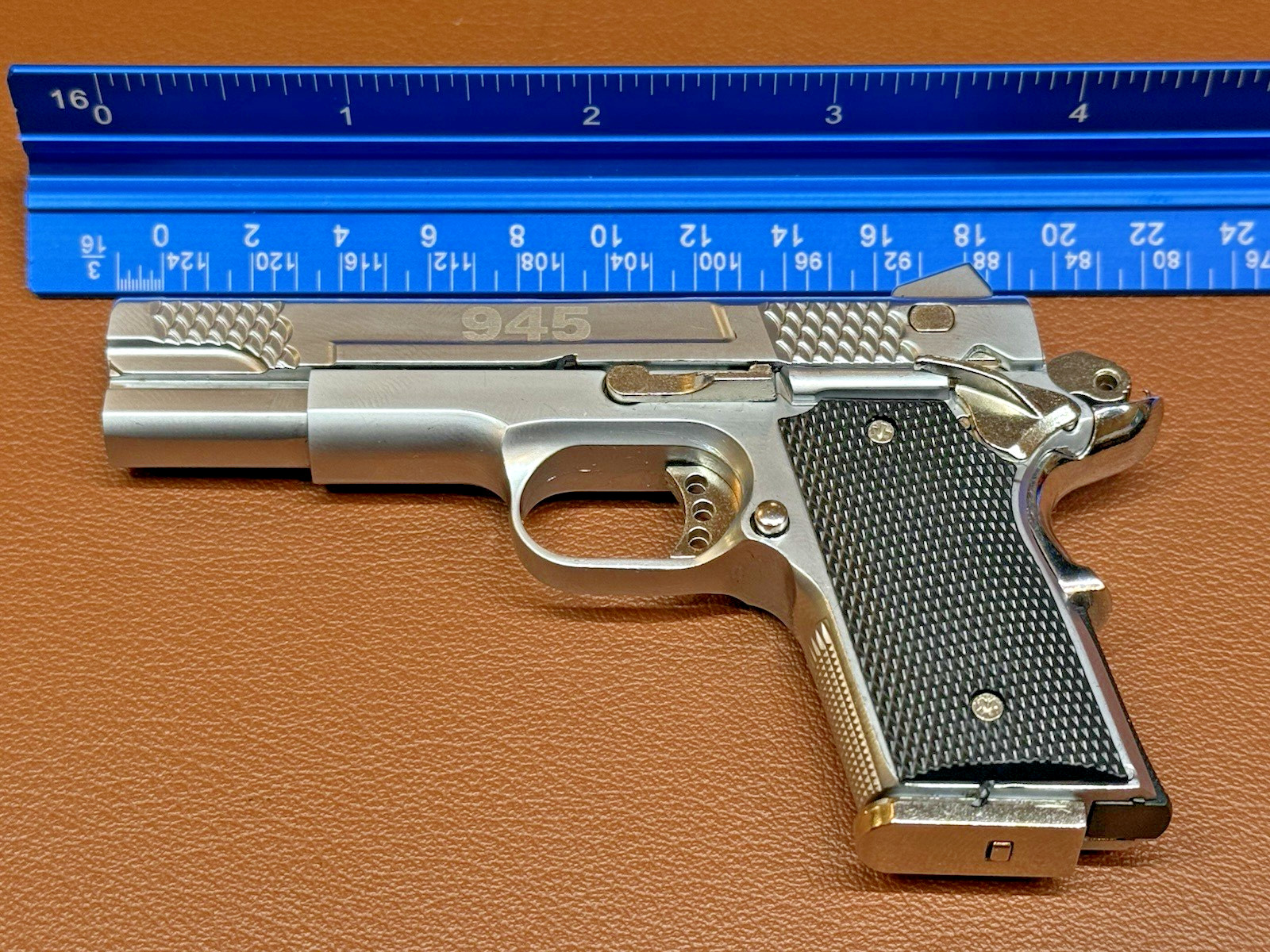 SEIKO Smith & Wesson 945 Eject Toy Gun 1:3 Mini Guns Model Highly Detailed Rare