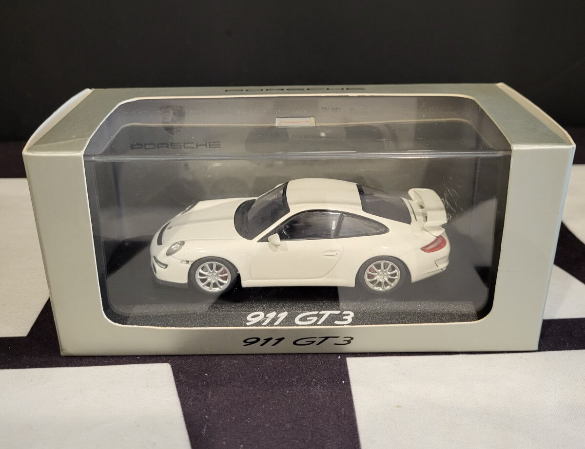 Porsche 911 GT3 Driver&rsquo;s Selection 1:43 WHITE 1/43 MINICHAMPS Die Cast NEW MIB