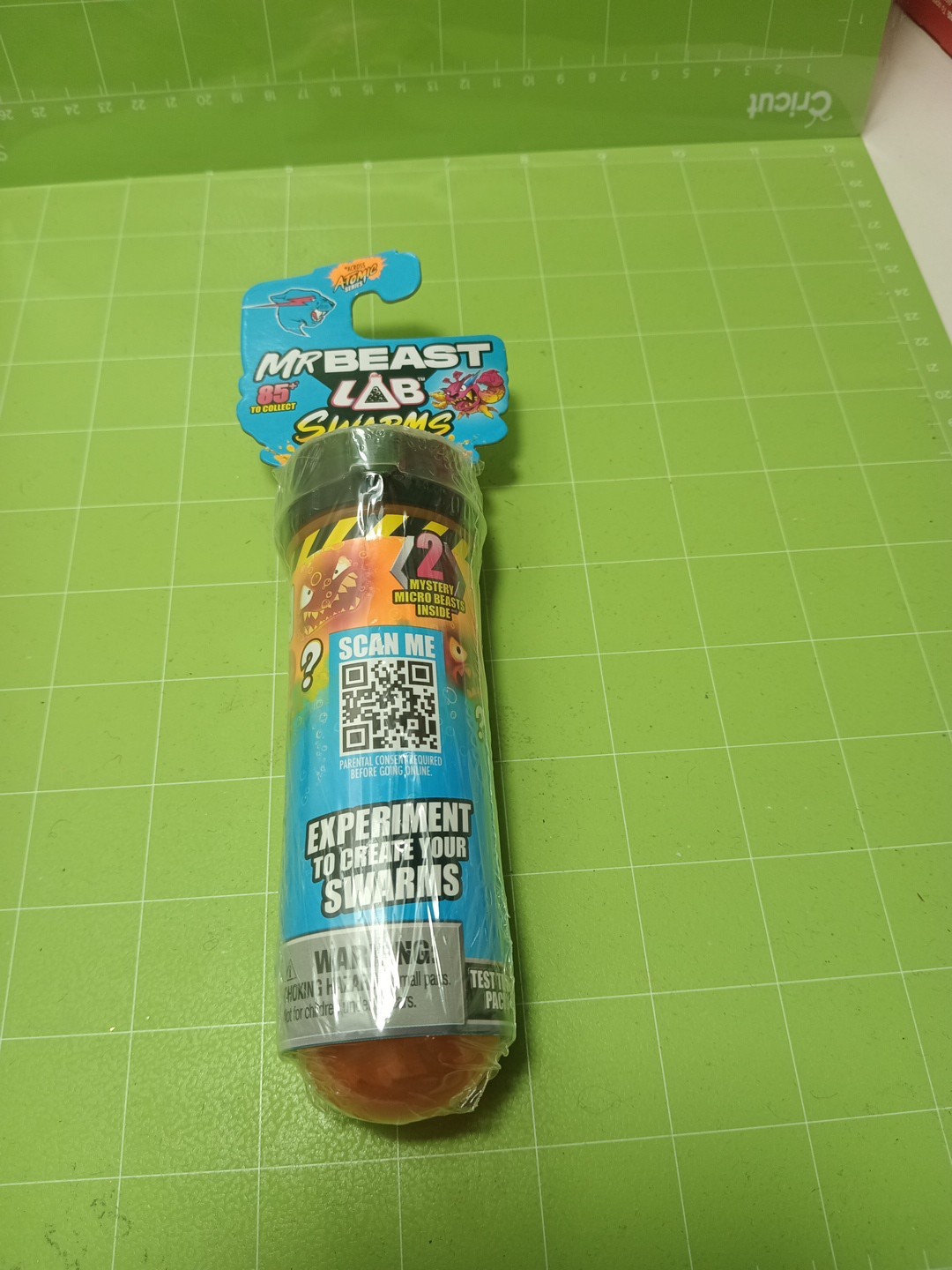 moose toys Mr Beast Lab Swarms Container Unopened