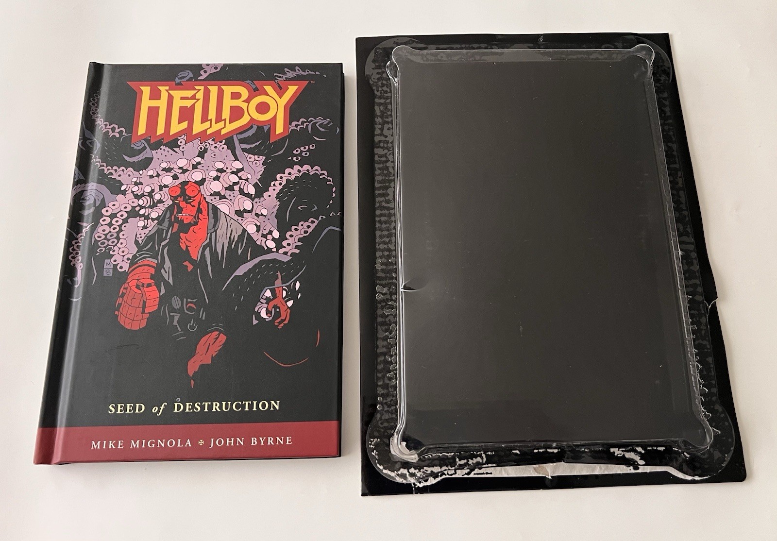 SIGNED x2 Guillermo Del Toro & Mike Mignola Hellboy Seed Of Destruction Box-Set