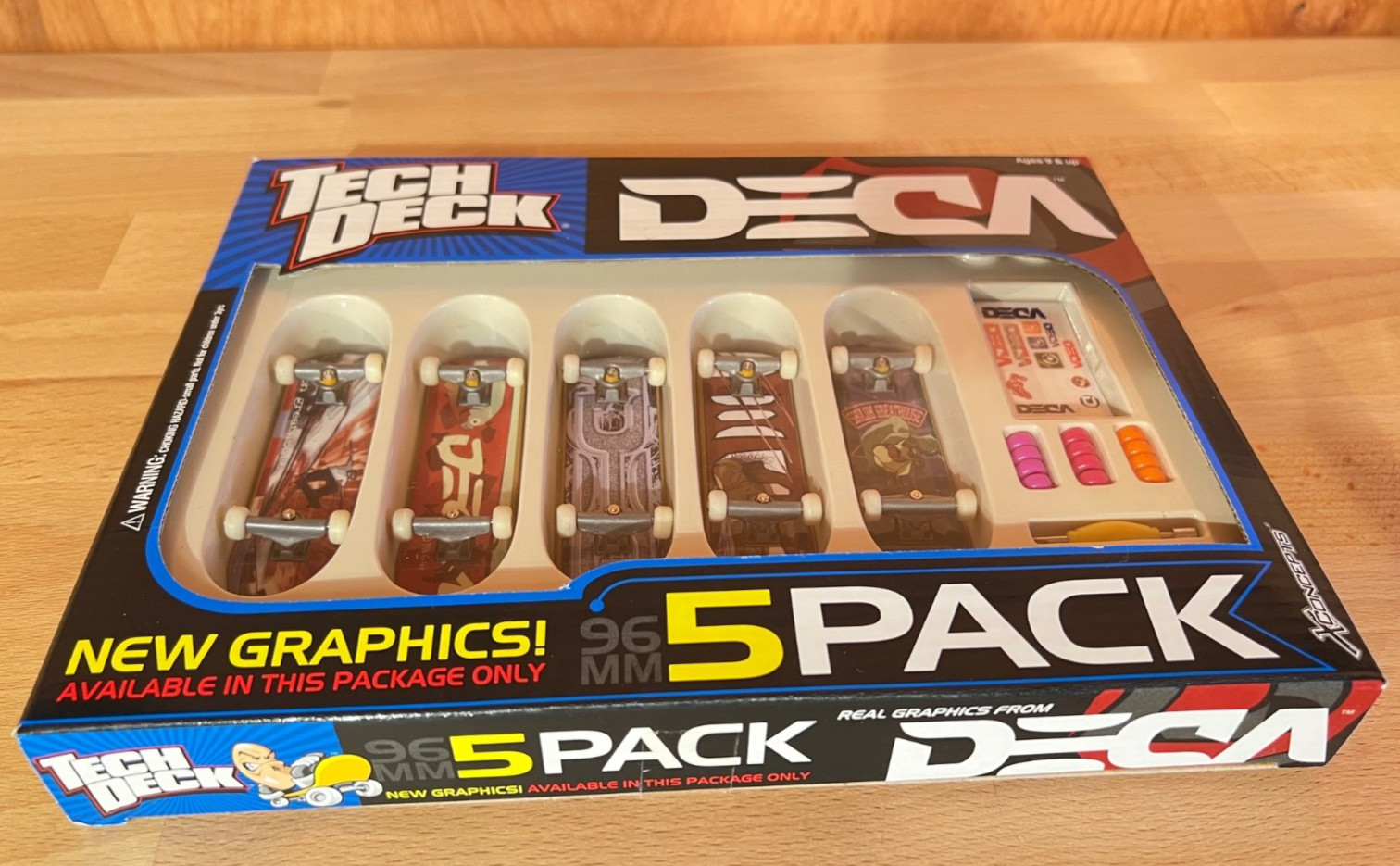 Vintage 2002 Tech Deck DECA Skateboards 5 Pack Fingerboards EXCLUSIVE ART Sealed