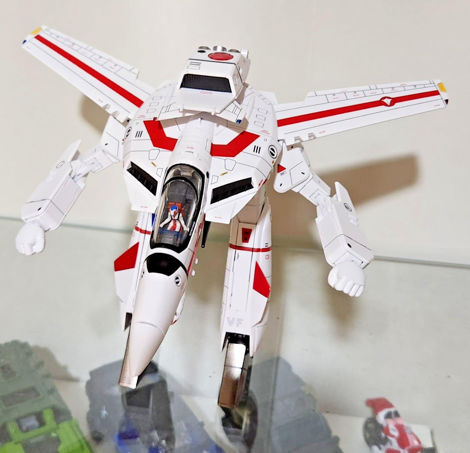 Threezero Transform Robotech ROBO DOU VF-1J Rick Hunter Action Figure