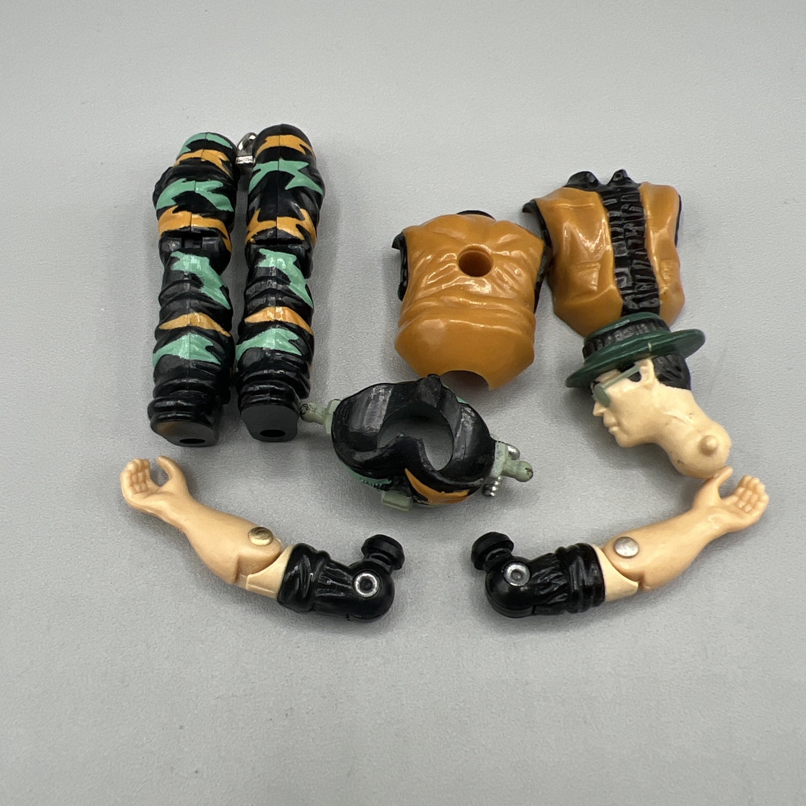 Gi Joe ARAH 1990 Pathfinder Broken Crotch Loose Body Parts Arms Legs Chest