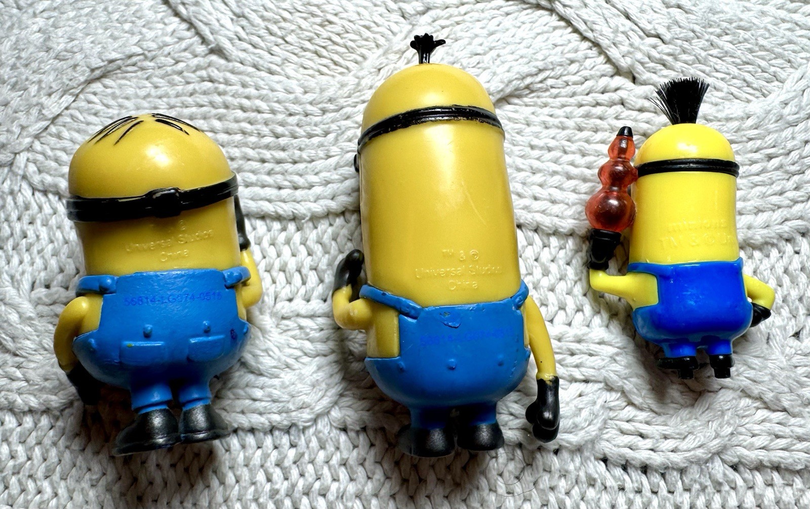 Universal Studios Minions Figurines Set of 3 Yellow Blue Less Than 5 in #1637