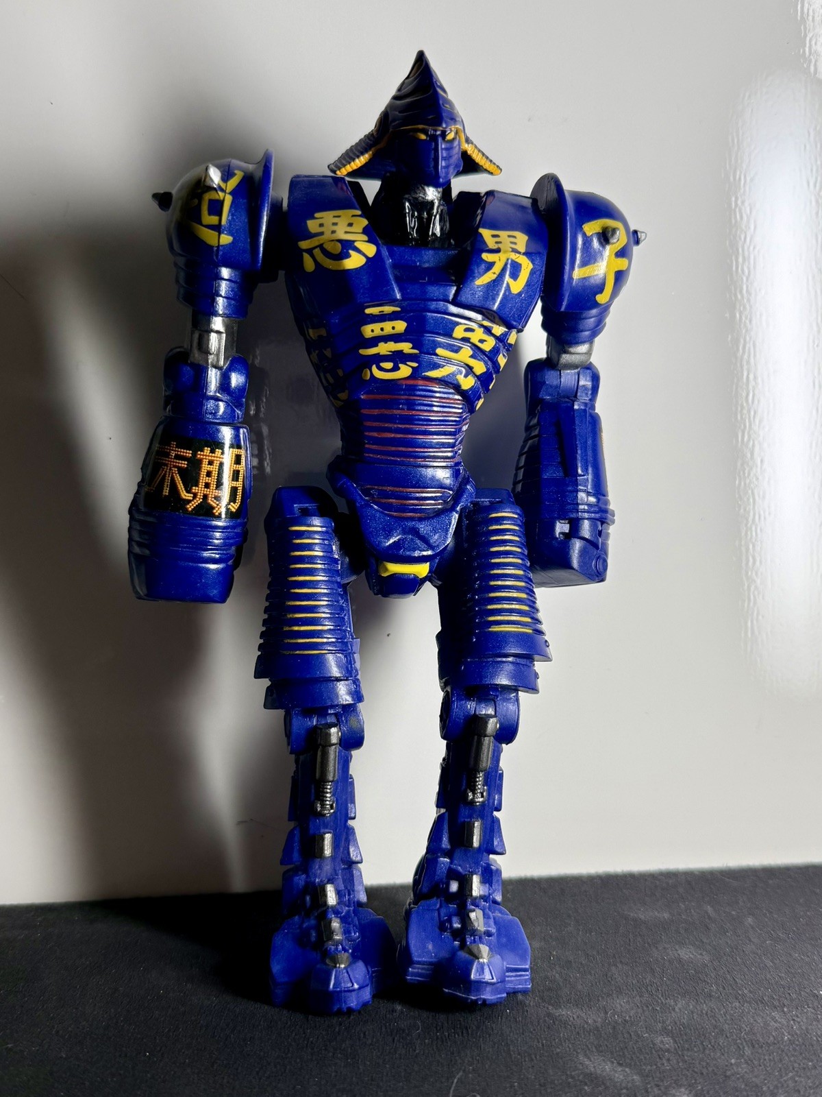 Jakks Pacific 2011 Real Steel Noisy Boy Action Figure 7 1/2 inch Fist Spinning