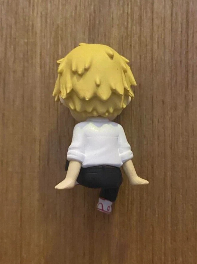 DENJI Chainsaw Man Devil Hunter Shirt Kitan Club Seated Shelf Mini Figure Loose