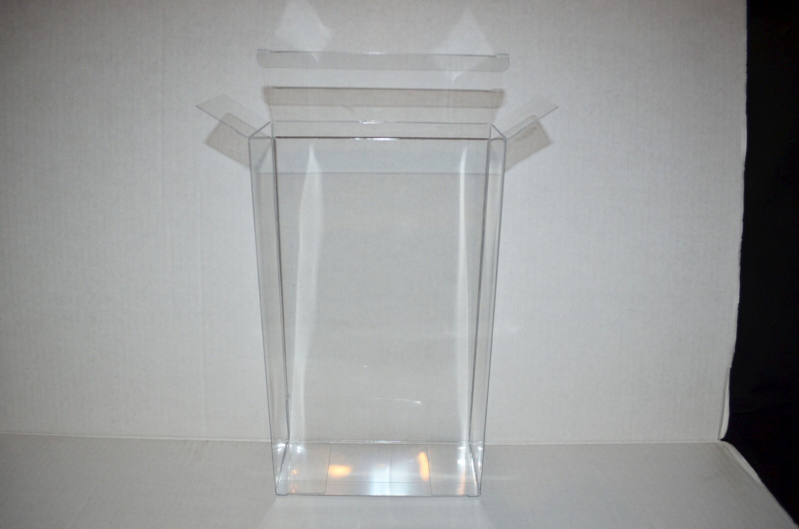 4 DC Comics Multiverse Action Figures Clear Plastic Protective Case Display Box