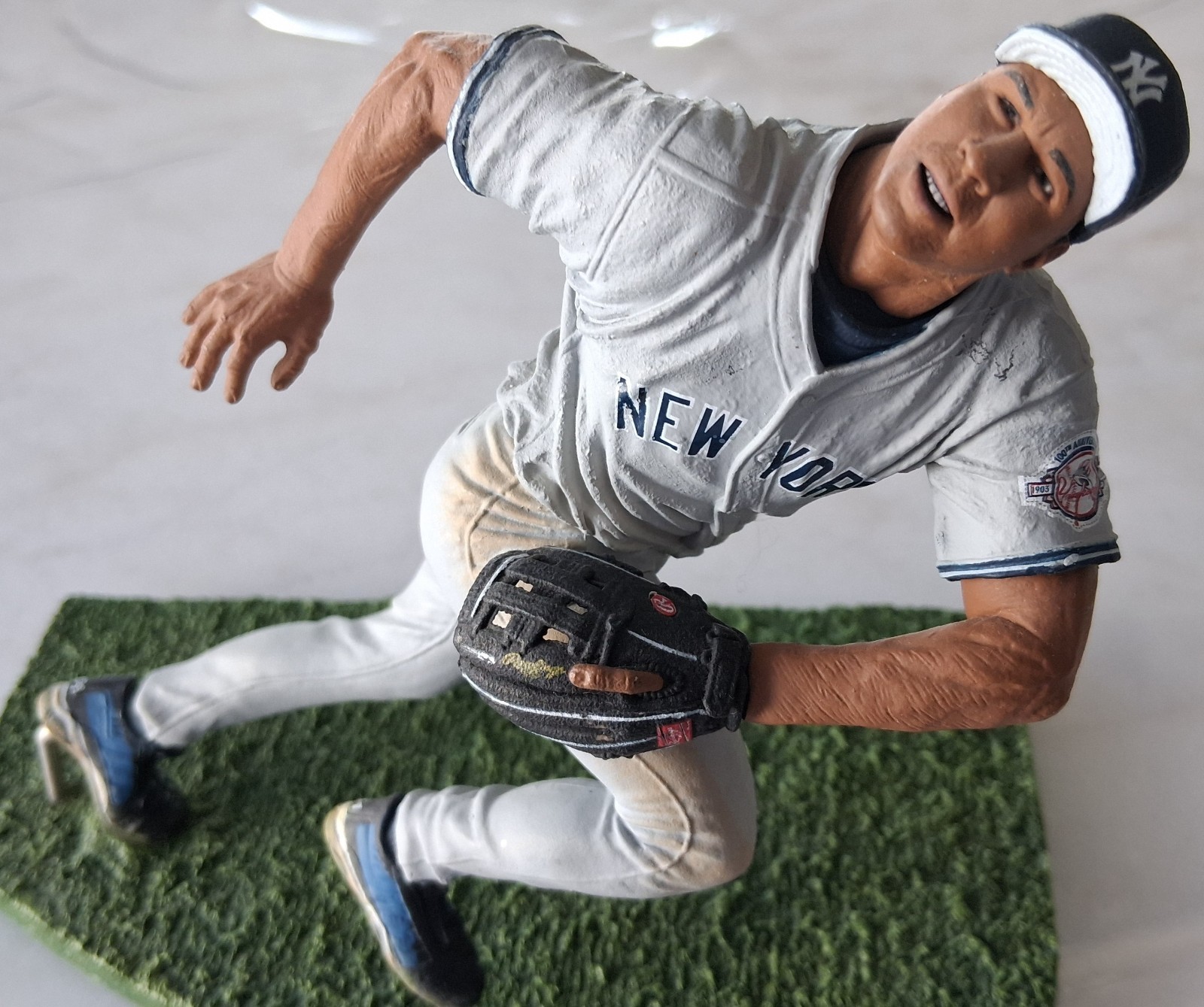 2003 NY Yankees Bernie Williams Action Figure McFarlane Series 7 in. Gray Jersey