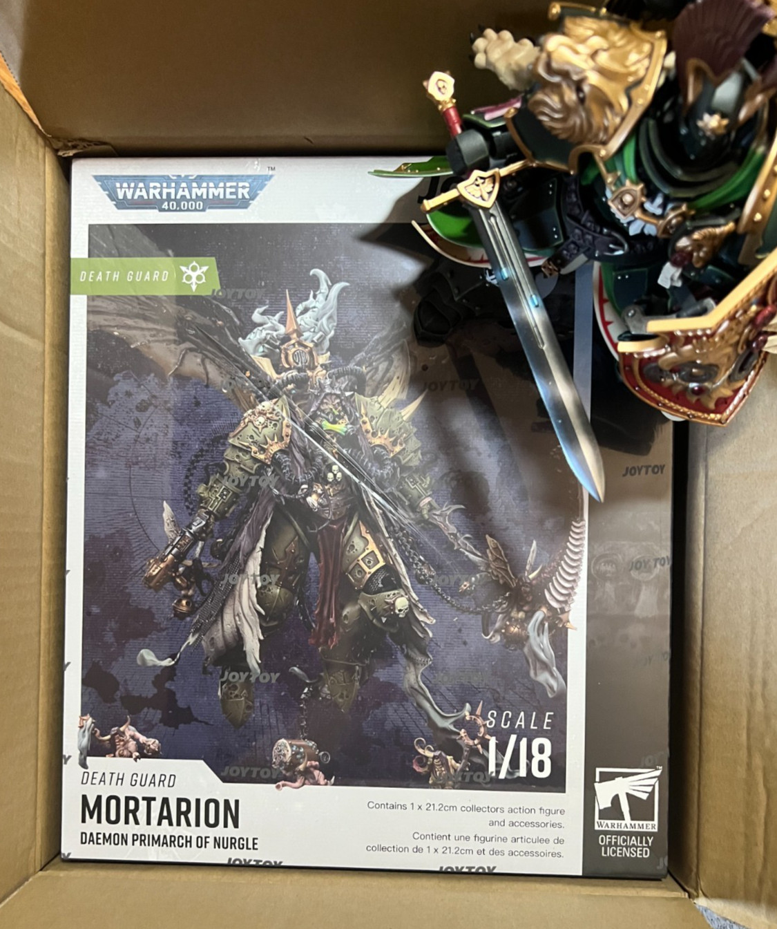 Joytoy Warhammer 40k Mortarion, Daemon Primarch of Nurgle with Ancient weapons