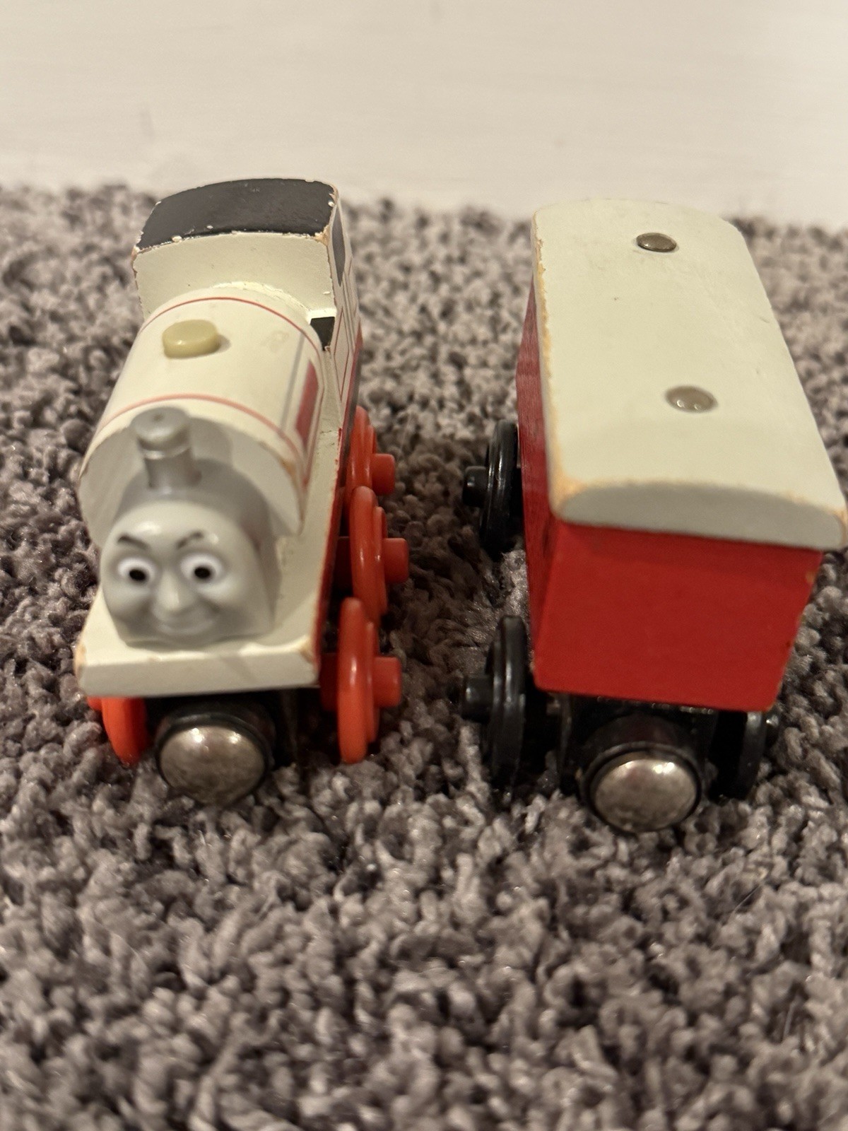 Thomas & Friends Wooden Railway Train Engine Stanley & Baggage Car