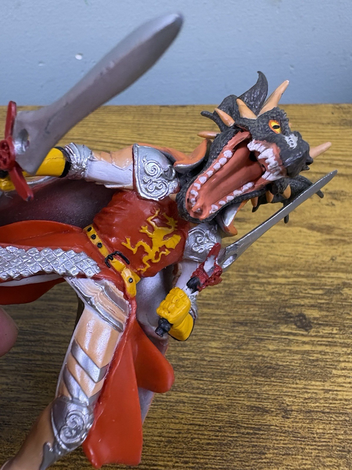 Papo Medieval Dragon Man Warrior Action Figure With Dual Swords Dragon Head 4”